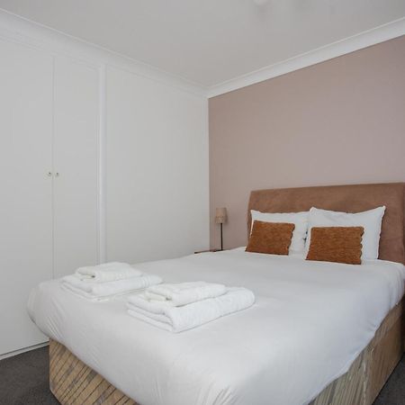 1 Bedroom Apartment On The Riverbank Near St Paul'S Лондон Екстер'єр фото