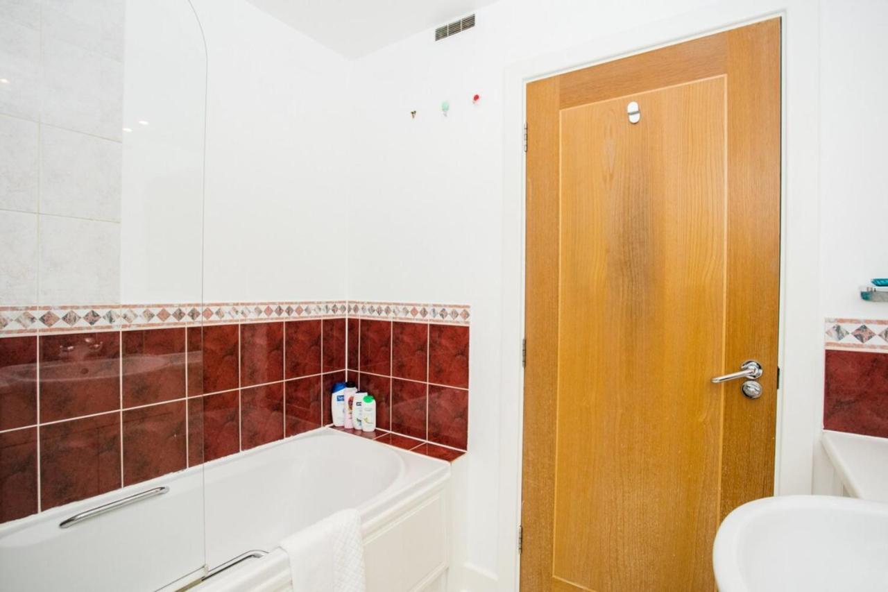 1 Bedroom Apartment On The Riverbank Near St Paul'S Лондон Екстер'єр фото