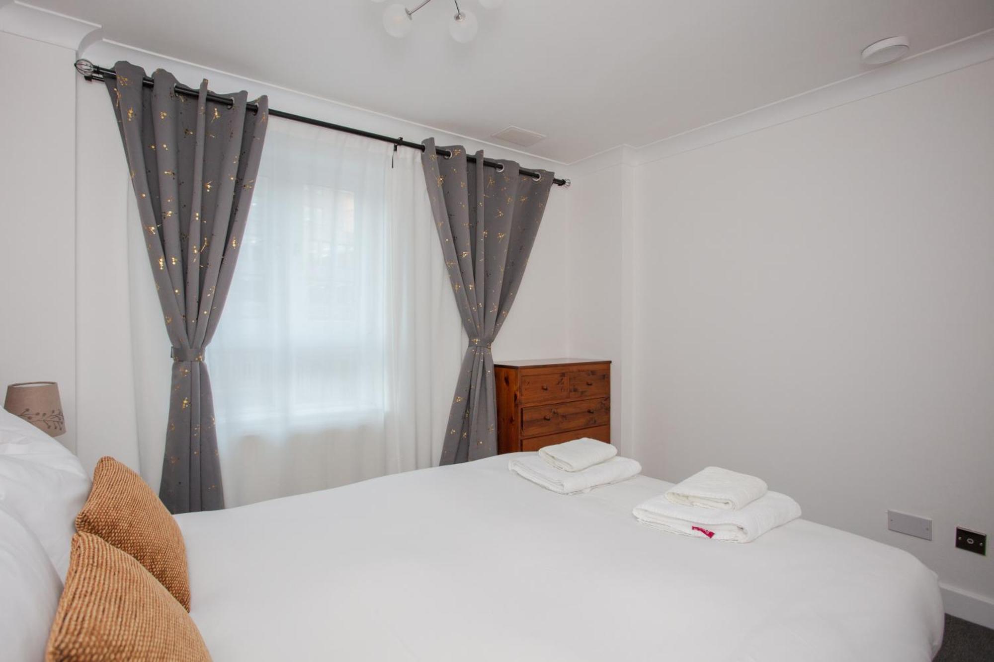 1 Bedroom Apartment On The Riverbank Near St Paul'S Лондон Екстер'єр фото